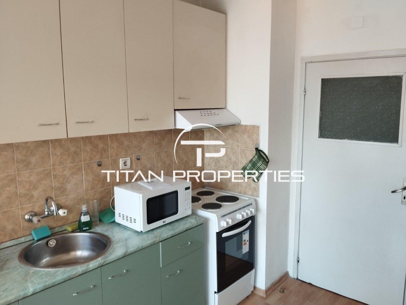 Zu vermieten  3 Schlafzimmer Plowdiw , Kameniza 1 , 90 qm | 29117998