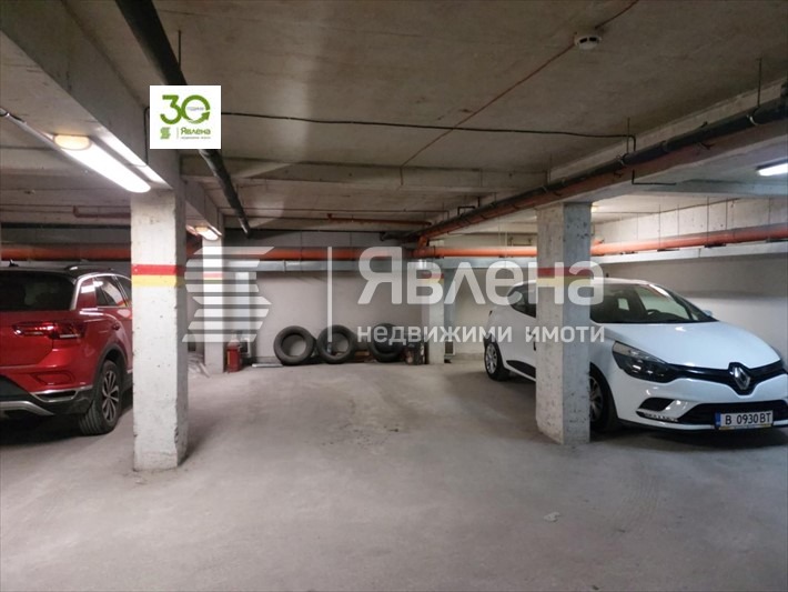 Дава под наем ГАРАЖ, ПАРКОМЯСТО, гр. Варна, Център