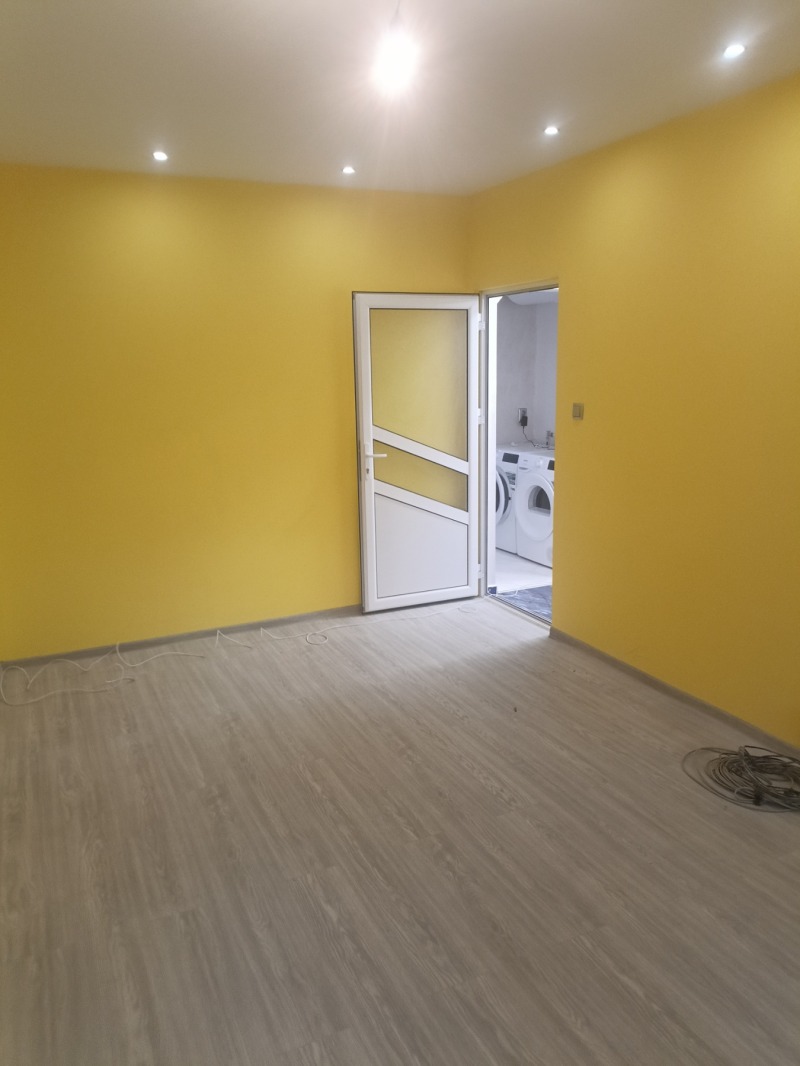 Издаје се  1 спаваћа соба Разград , Орел , 62 м2 | 65321625 - слика [6]