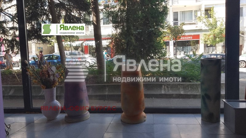 Til leje  Butik Burgas , Vazrazhdane , 158 kvm | 74319958