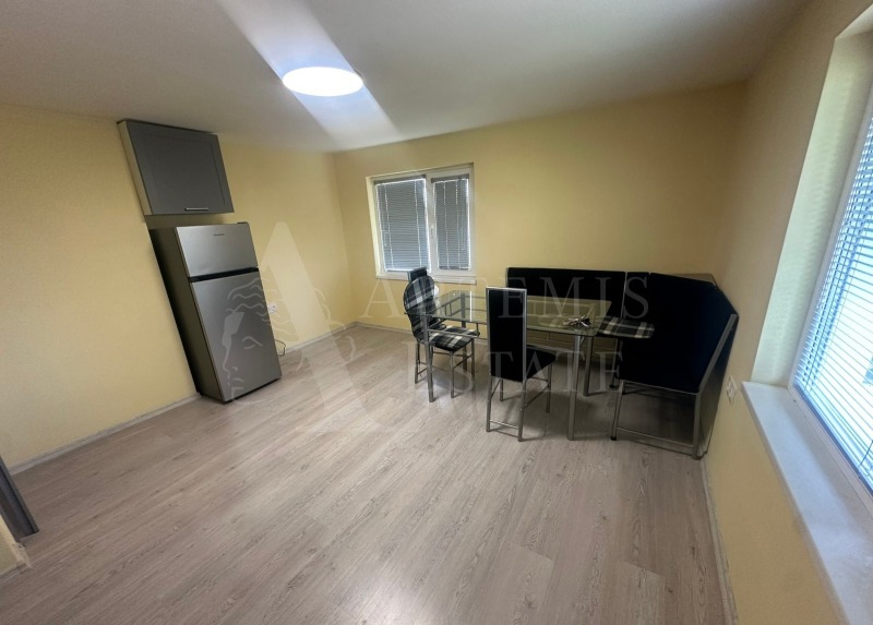 Издаје се  1 спаваћа соба Софија , м-т Гардова глава , 65 м2 | 73544460 - слика [3]