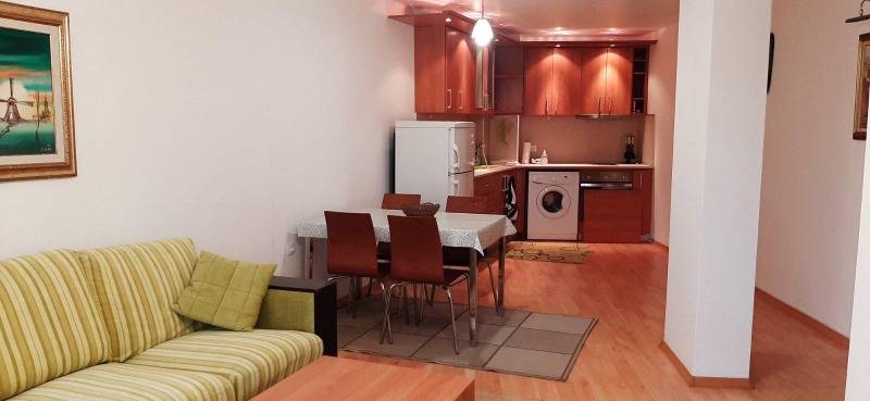 A louer  1 chambre Plovdiv , Maracha , 80 m² | 48659871