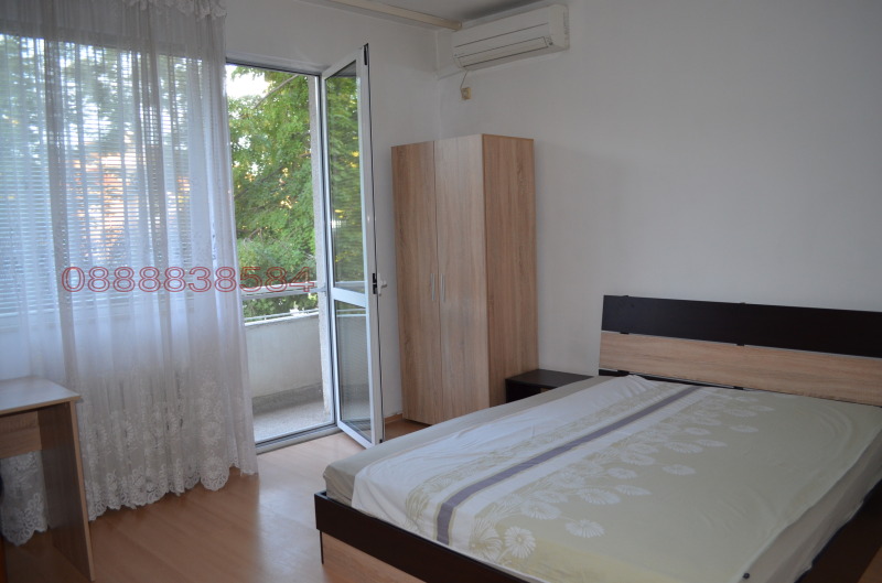 Zu vermieten  3 Schlafzimmer Plewen , Schirok zentar , 102 qm | 63839618 - Bild [3]