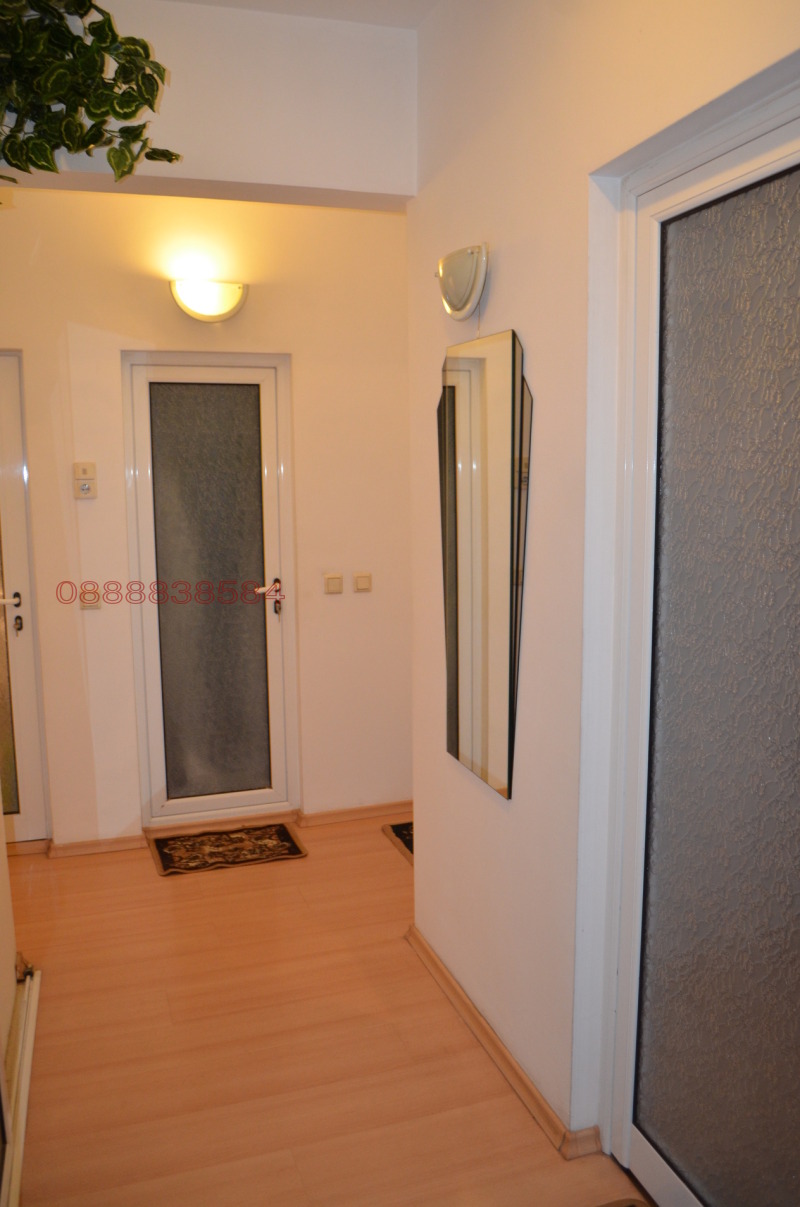 Zu vermieten  3 Schlafzimmer Plewen , Schirok zentar , 102 qm | 63839618 - Bild [10]