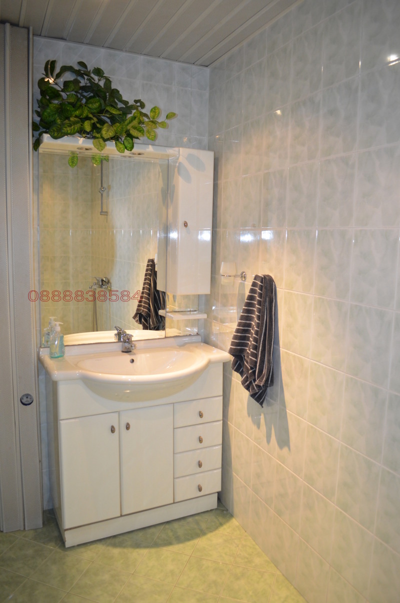 Zu vermieten  3 Schlafzimmer Plewen , Schirok zentar , 102 qm | 63839618 - Bild [6]