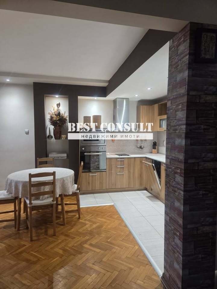 Дава под наем 4-СТАЕН, гр. Русе, Център, снимка 3 - Апартаменти - 53012560