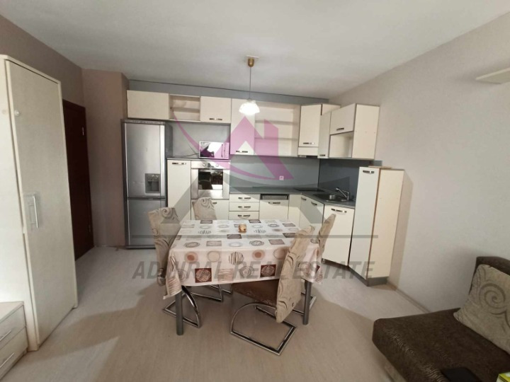 Издаје се  1 спаваћа соба Варна , Гранд Мол , 65 м2 | 21249839