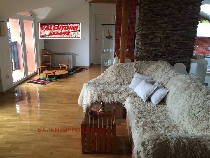 Дава под нем  Етаж от къща, град София, с. Владая •  620 EUR • ID 40729246 — holmes.bg - [1] 