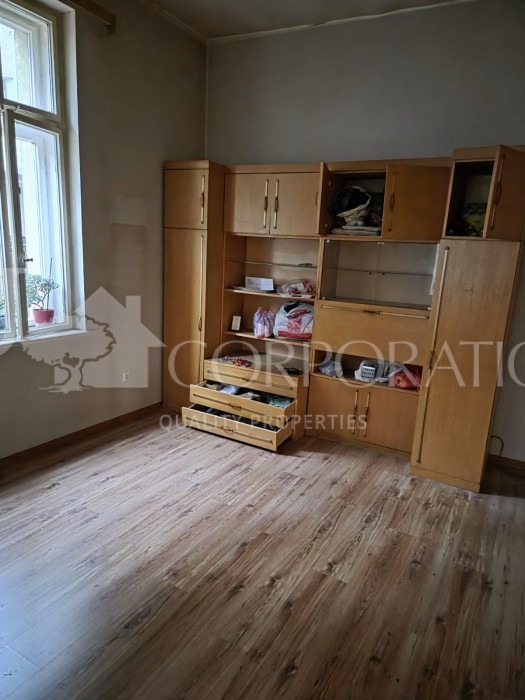 Дава под наем ЕТАЖ ОТ КЪЩА, гр. София, Център, снимка 3 - Етаж от къща - 55949876