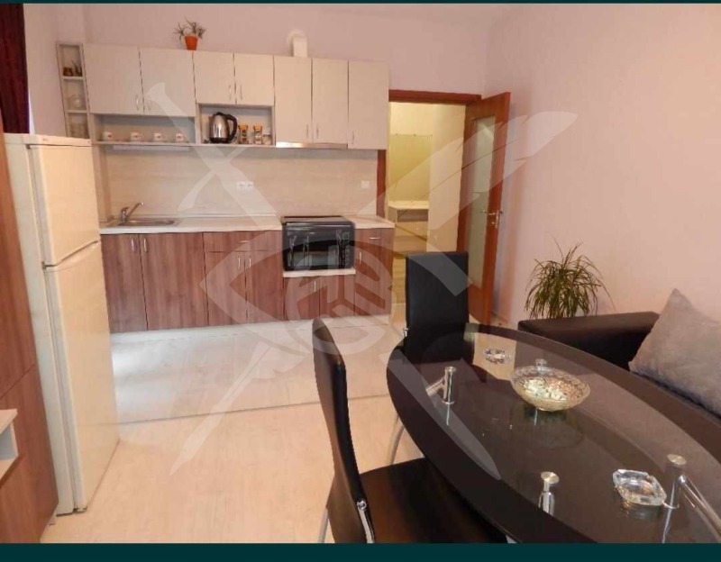 Издаје се  1 спаваћа соба Варна , к.к. Св.Св. Константин и Елена , 65 м2 | 85319485