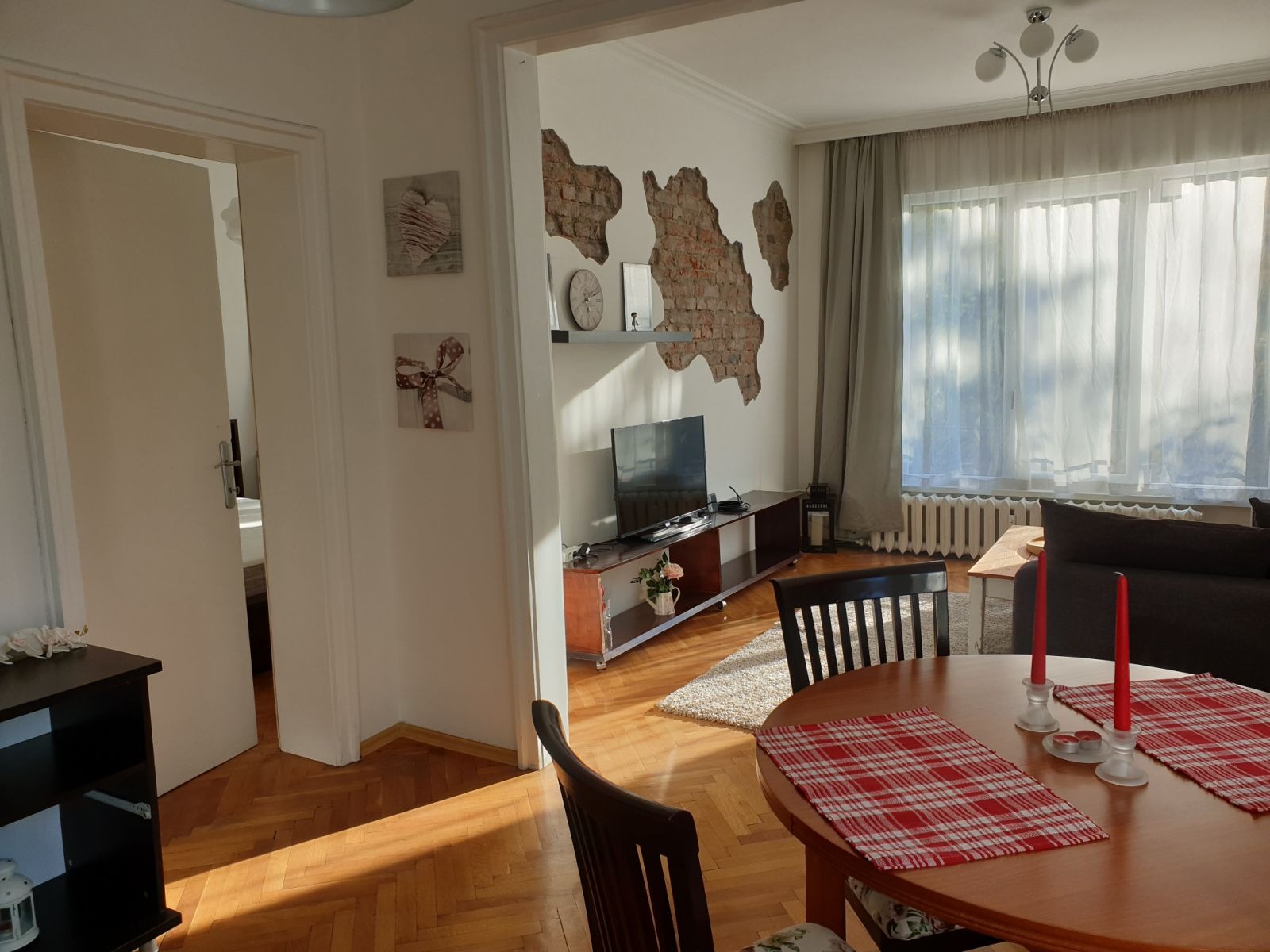 Дава под наем 3-СТАЕН, гр. София, Лозенец, снимка 4 - Апартаменти - 54619083