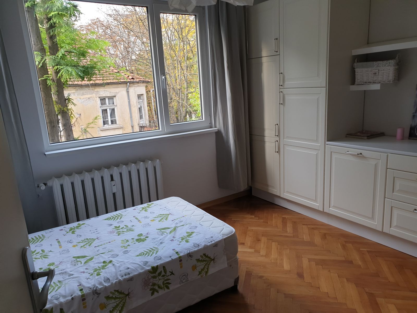Дава под наем 3-СТАЕН, гр. София, Лозенец, снимка 10 - Апартаменти - 54619083