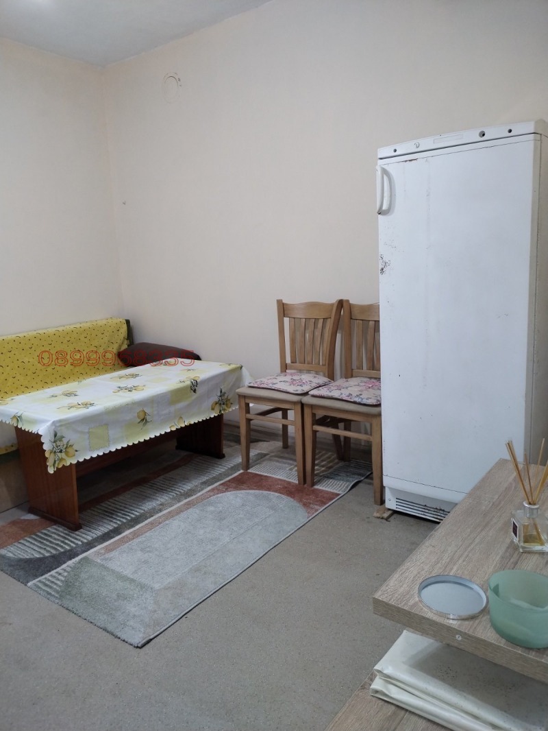 Дава под наем ЕТАЖ ОТ КЪЩА, гр. Варна, Зимно кино Тракия, снимка 6 - Етаж от къща - 52989903