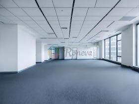 Oficina Tsentar, Varna