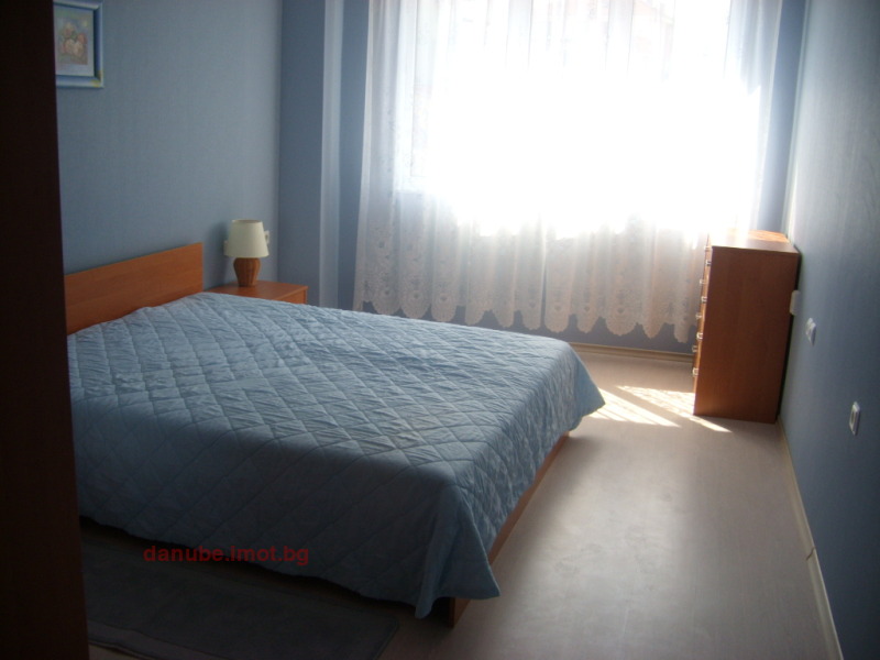 En renta  1 dormitorio Ruse , Tsentar , 74 metros cuadrados | 10397380 - imagen [7]