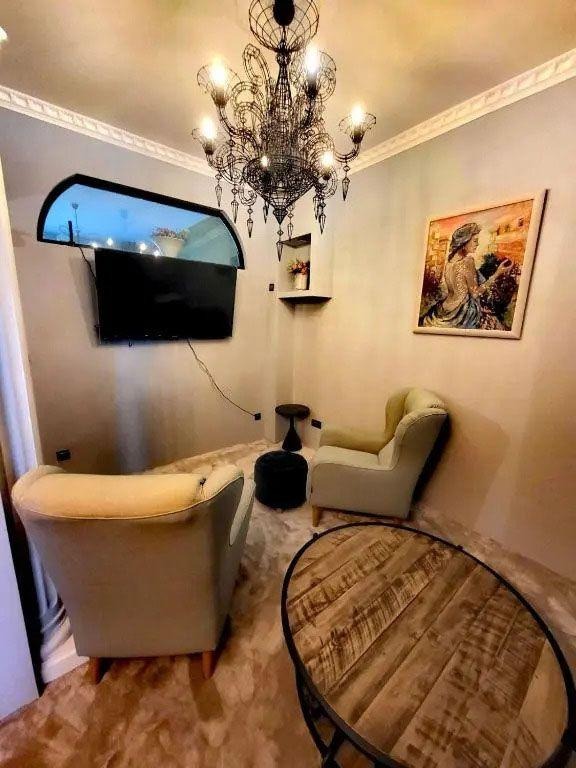 Дава под наем 3-СТАЕН, гр. София, Център, снимка 2 - Апартаменти - 52287672