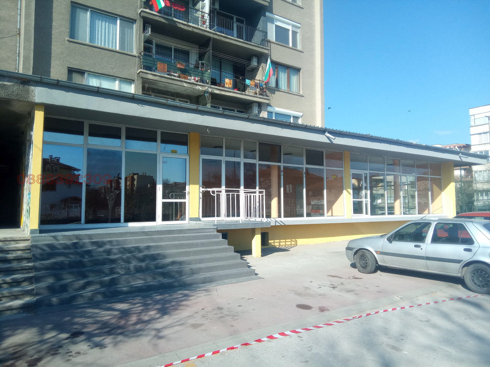 Дава под наем МАГАЗИН, гр. Пазарджик, Център, снимка 3 - Магазини - 54703624