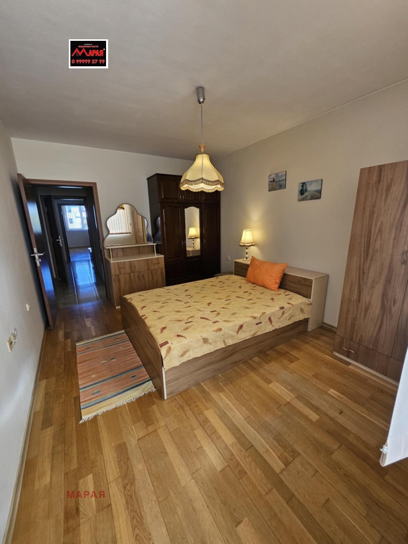 K pronájmu  1 ložnice Ruse , Jalta , 70 m2 | 60880268