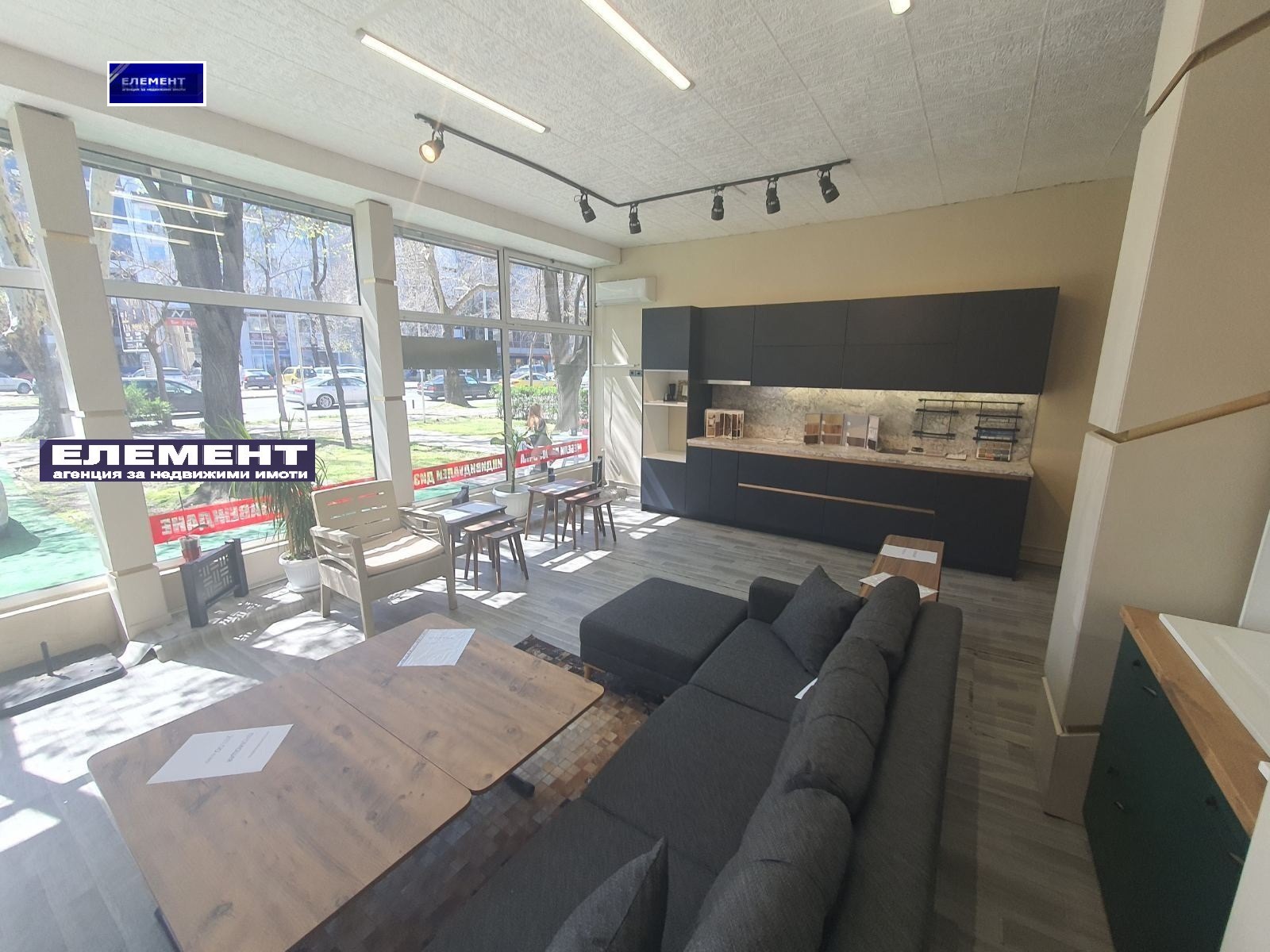 Дава под наем МАГАЗИН, гр. Пловдив, Център, снимка 2 - Магазини - 54234299