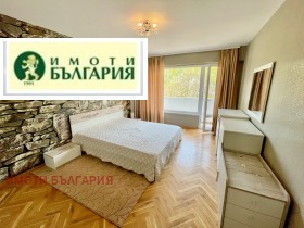 4-стаен град Варна, Цветен квартал 4