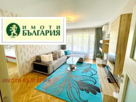 4-стаен град Варна, Цветен квартал 1