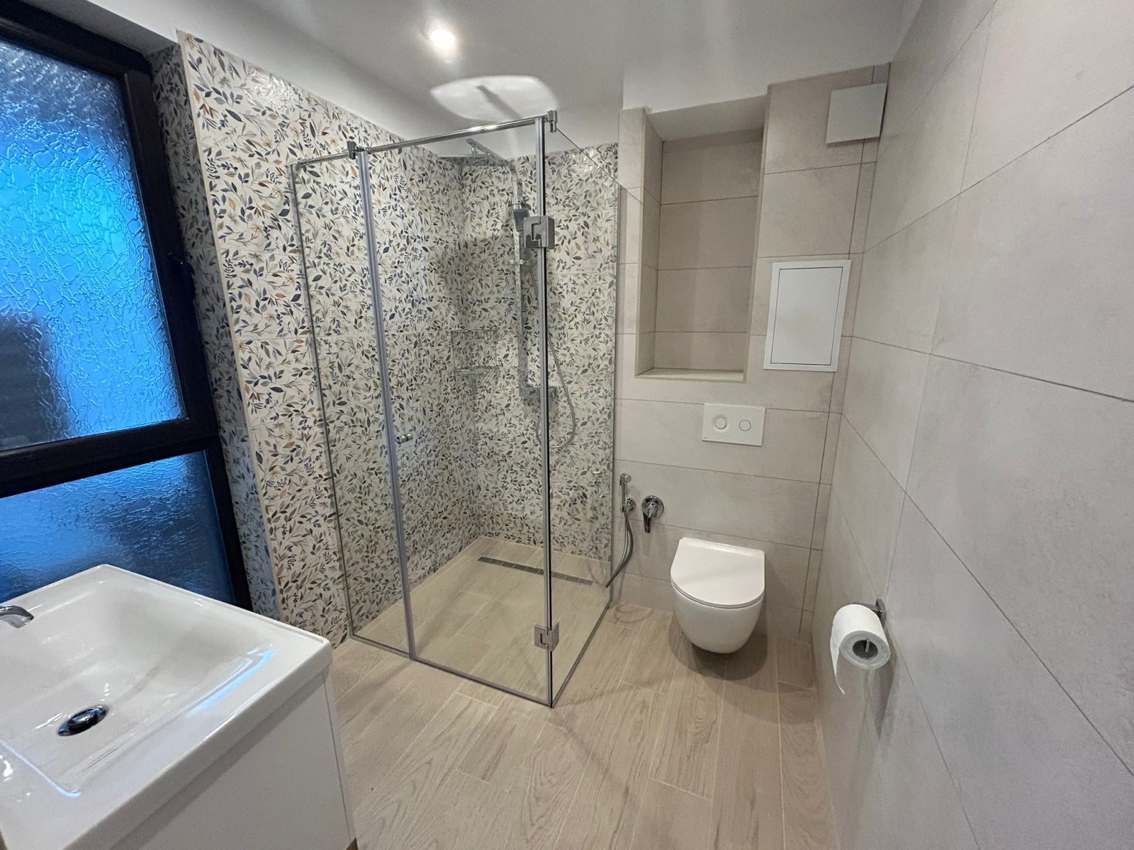 Дава под наем 3-СТАЕН, гр. София, Витоша, снимка 14 - Апартаменти - 53879598