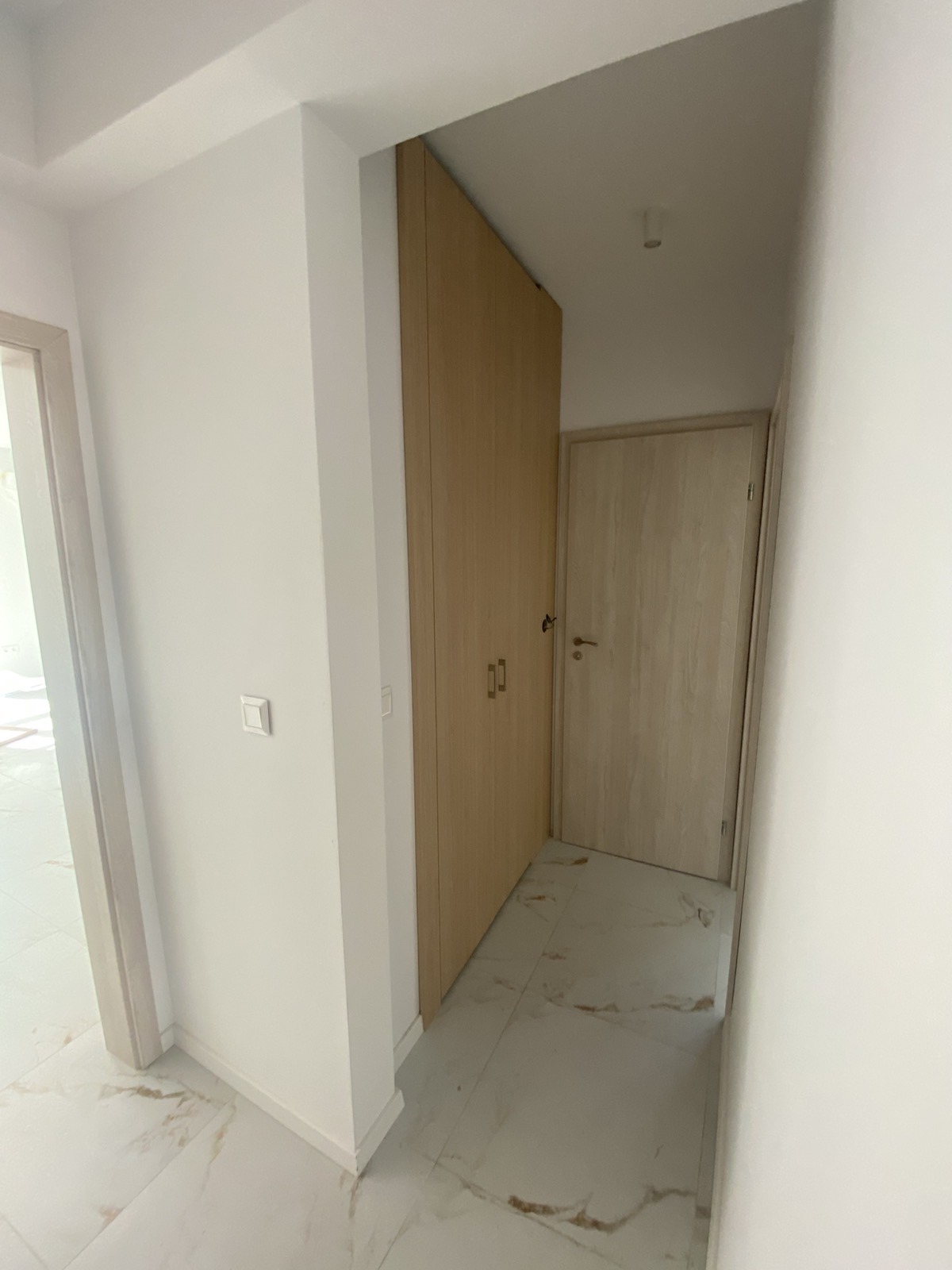 Дава под наем 3-СТАЕН, гр. София, Витоша, снимка 2 - Апартаменти - 53879598