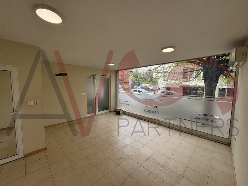 A louer  Boutique Sofia , Redouta , 28 m² | 30510375
