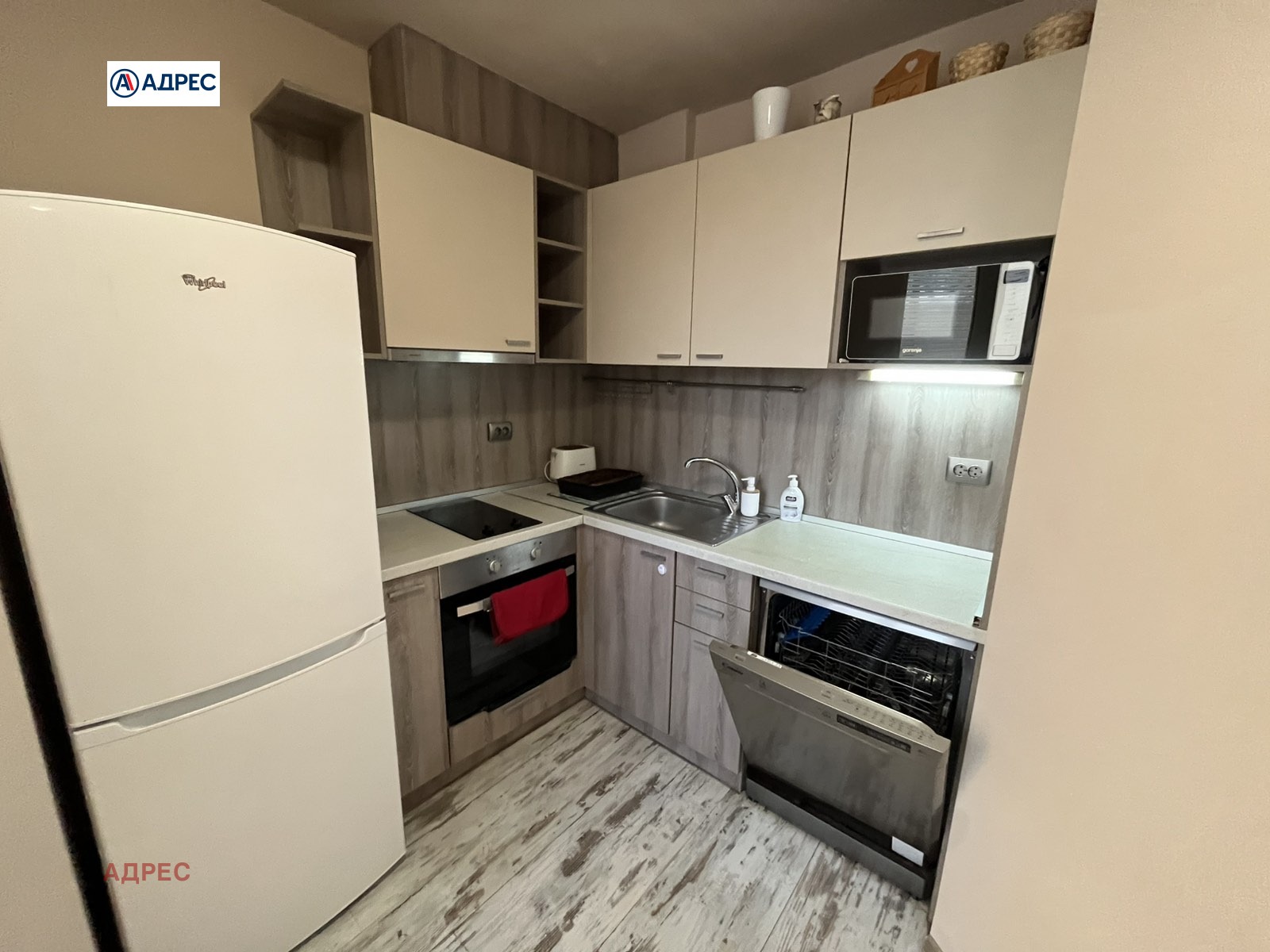 Дава под наем 2-СТАЕН, гр. Варна, Колхозен пазар, снимка 2 - Апартаменти - 53722153