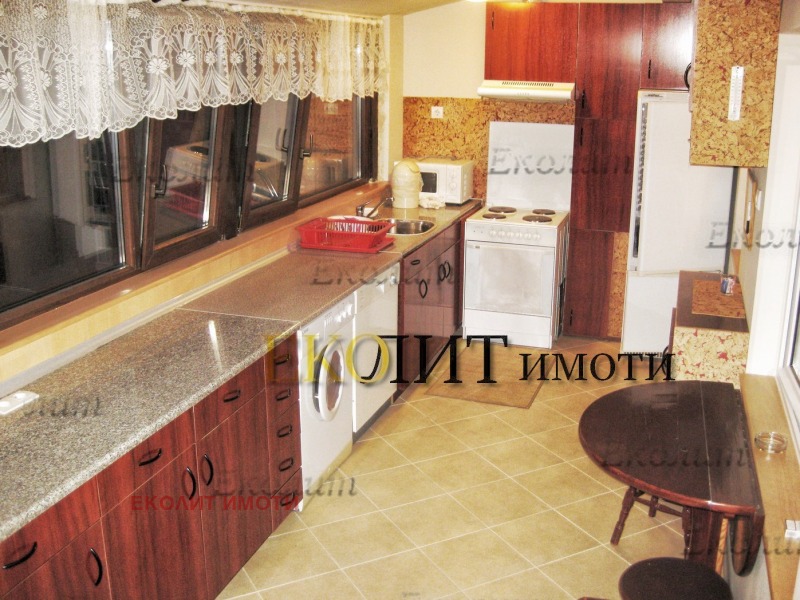 A louer  3 chambres Sofia , Borovo , 187 m² | 89320476 - image [2]