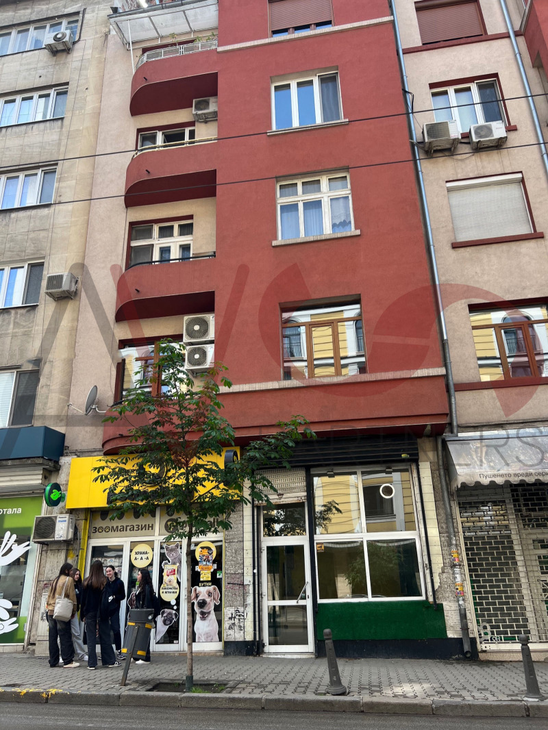 Дава под наем МАГАЗИН, гр. София, Център