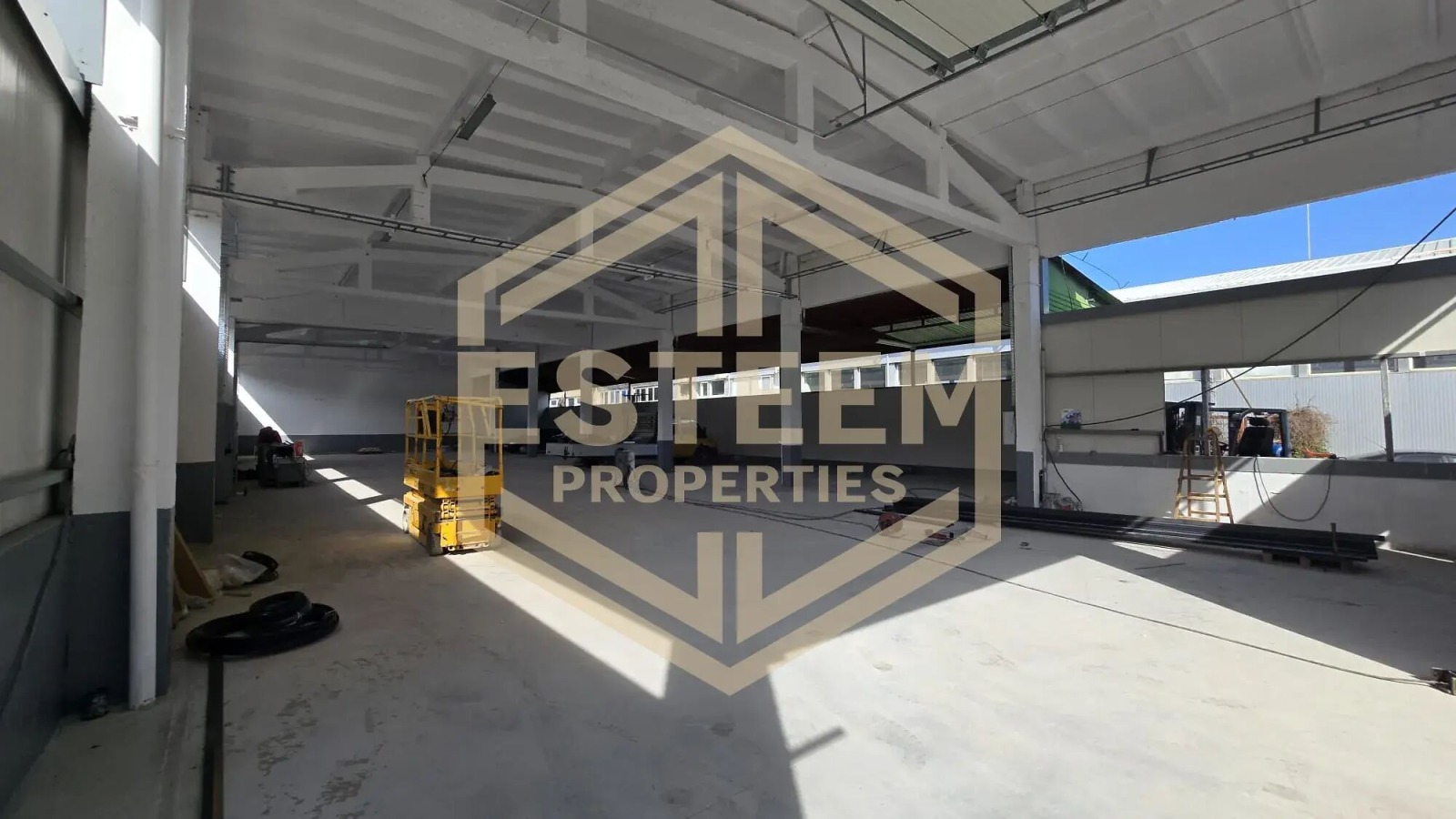 Дава под наем ПРОМ. ПОМЕЩЕНИЕ, гр. Русе, Здравец, снимка 2 - Производствени сгради - 54224494