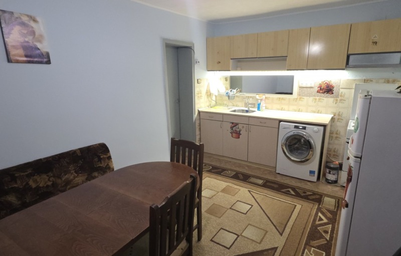 Дава под Наем 2-СТАЕН в град София, Карпузица - 70 кв.м / 550 € » 1 075.71 лв., БОНОНИЯ ИМОТИ ЕООД