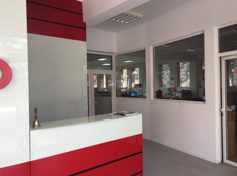 Дава под Наем ОФИС в град Шумен, Тракия - 60 кв.м / 150 € » 293.37 лв., ВЕЯ
