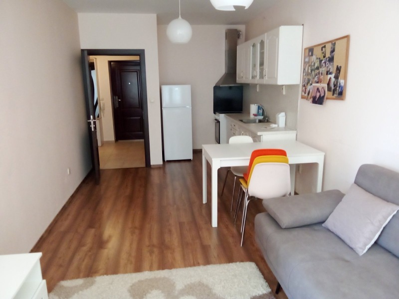 Дава под наем  2-стаен град София , Толстой , 80 кв.м | 39074751