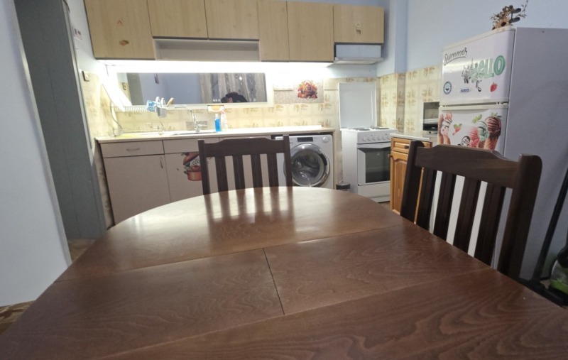 Дава под наем 2-СТАЕН, гр. София, Карпузица, снимка 2 - Апартаменти - 53234079