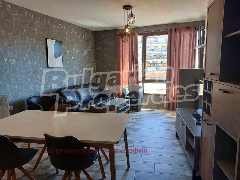 Vuokrattavana  2 makuuhuonetta Sofia , Karpuzitsa , 110 neliömetriä | 37615430