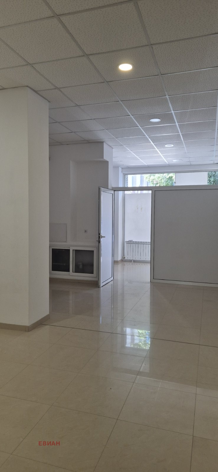 Дава под наем МАГАЗИН, гр. Русе, Център, снимка 2 - Магазини - 56018478