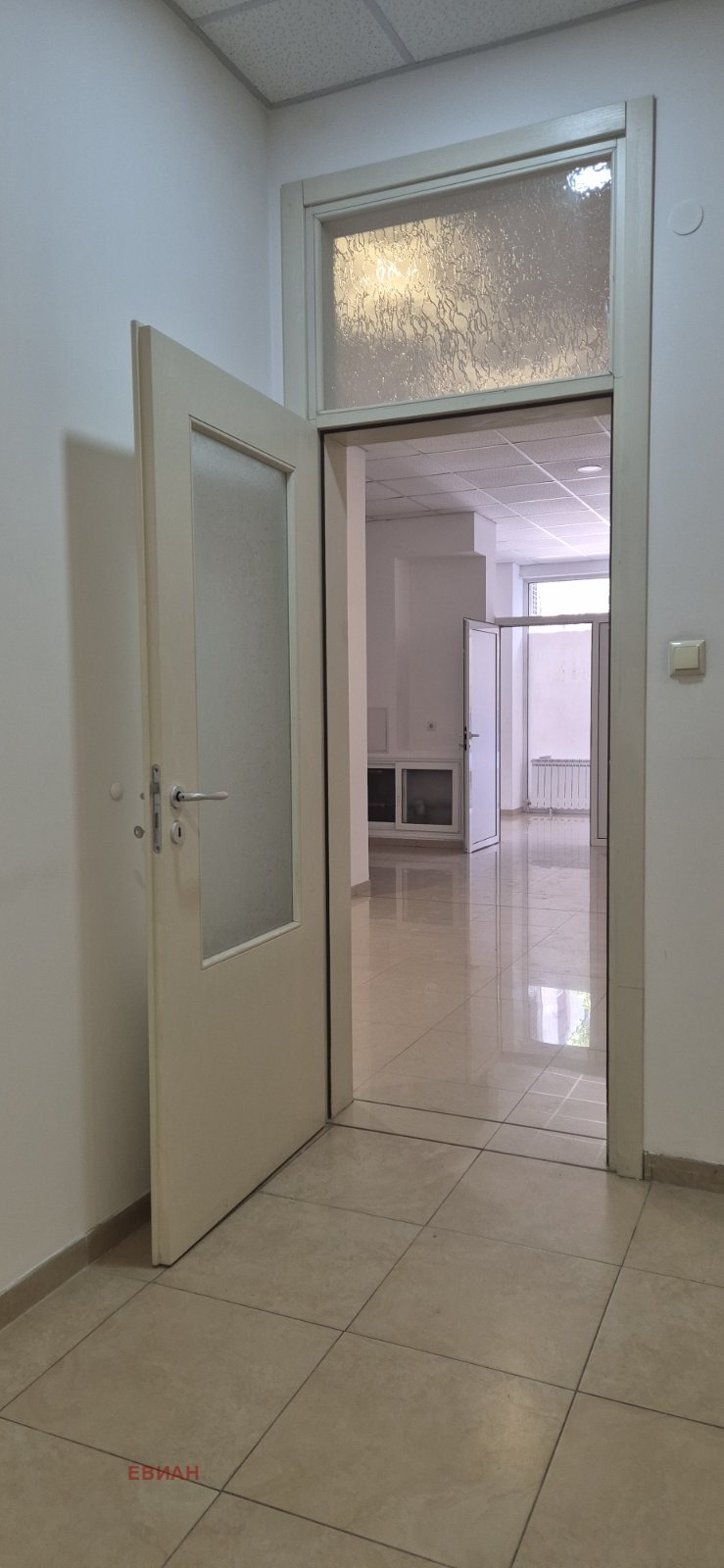 Дава под наем МАГАЗИН, гр. Русе, Център, снимка 3 - Магазини - 56018478