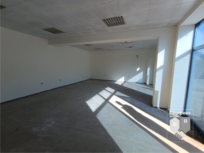 For Rent  Industrial building region Veliko Tarnovo , Polikraishte , 220 sq.m | 51179189 - image [4]