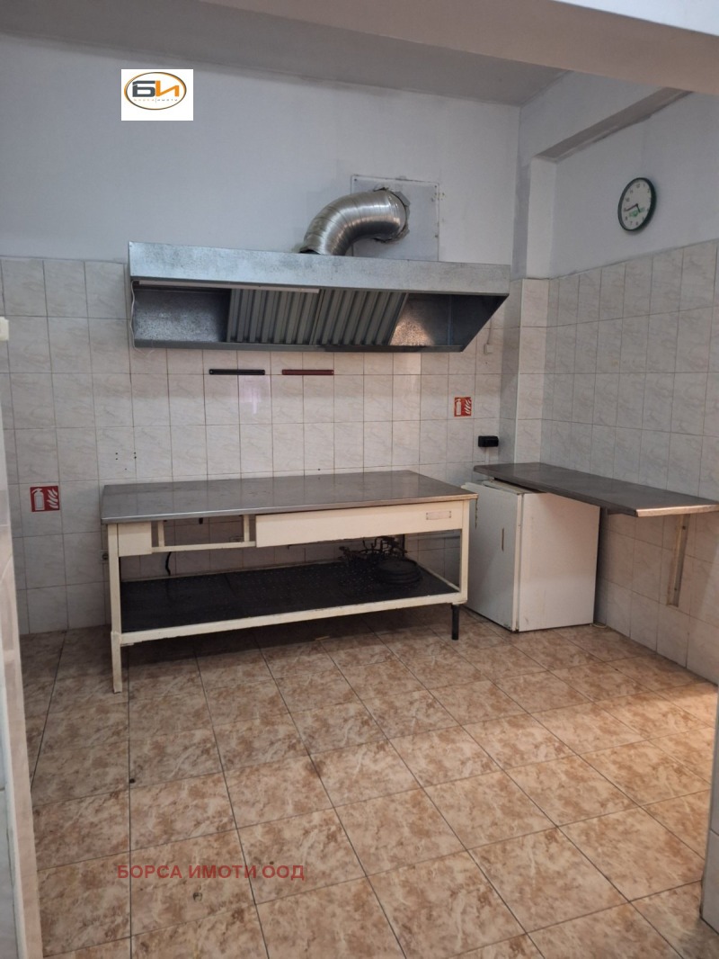 Дава под наем ЗАВЕДЕНИЕ, гр. Мездра, област Враца, снимка 4 - Заведения - 53455978