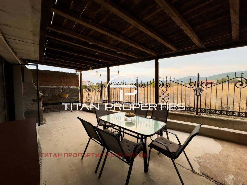 Дава под наем КЪЩА, с. Кошарица, област Бургас, снимка 3 - Къщи - 51919778