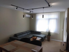 1 chambre Hristo Smirnenski, Plovdiv