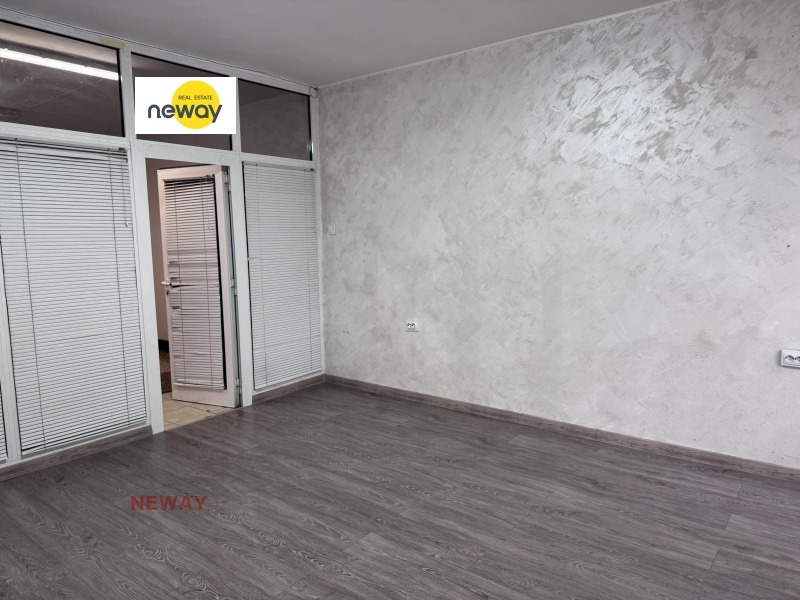 Дава под наем ОФИС, гр. Плевен, Идеален център, снимка 2 - Офиси - 53018933