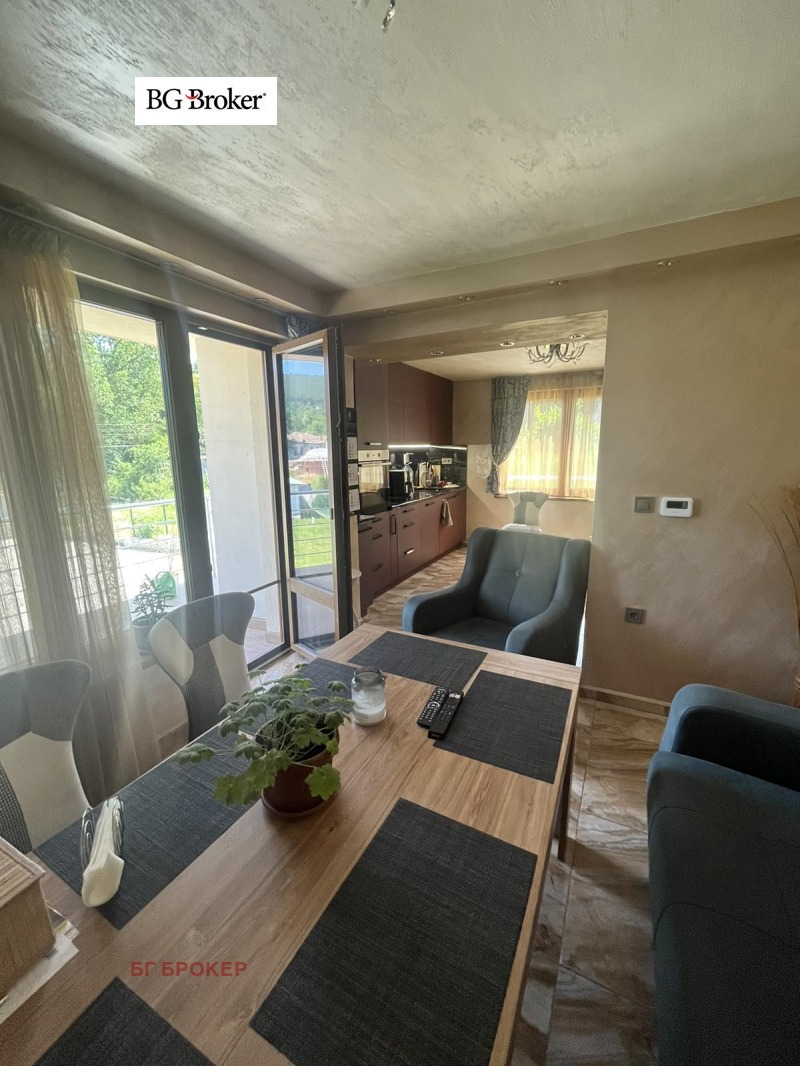 Дава под нем  Къща, област София, гр. Костинброд • 1 750 € • ID 75817245 — holmes.bg - [1] 
