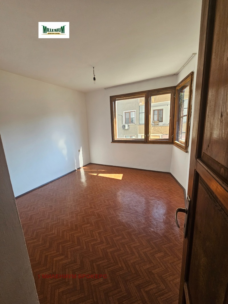 Издаје се  2 спаваће собе Пловдив , Вастанически , 95 м2 | 26436228 - слика [4]
