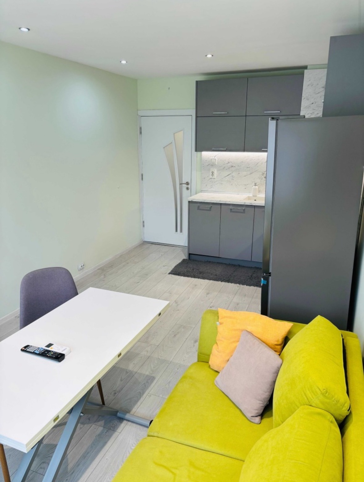 Дава под наем 3-СТАЕН, гр. София, Слатина, снимка 2 - Апартаменти - 53959058