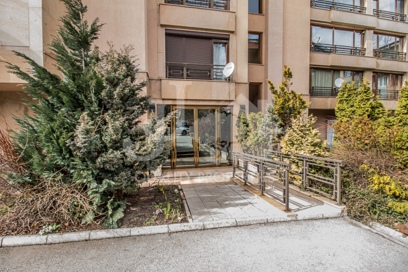 Дава под наем МНОГОСТАЕН, гр. София, Изток, снимка 15 - Апартаменти - 53152705