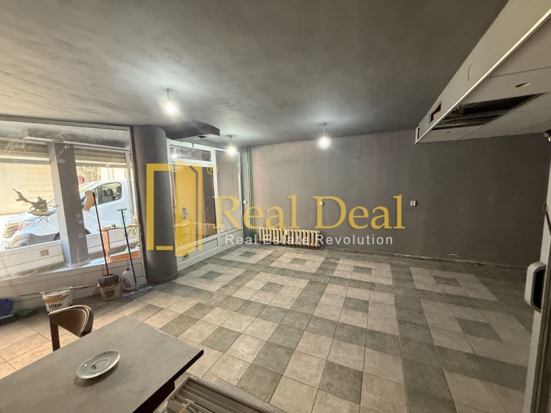 Издаје се  Бар; кафић Софија , Борово , 59 м2 | 11653932