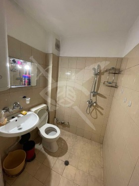 1 dormitor HEI, Varna 4